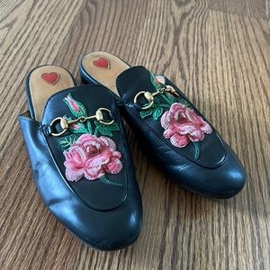Authentic size  37 gucci provincetown floral loafer gently used